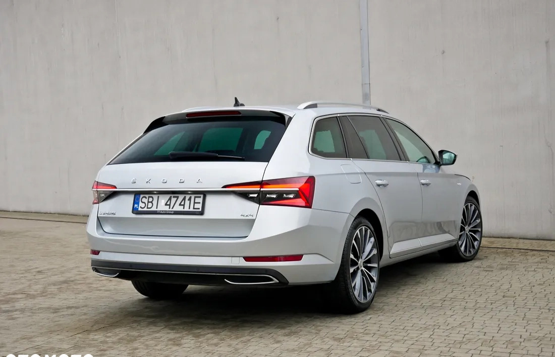 Skoda Superb cena 154900 przebieg: 71711, rok produkcji 2020 z Kraków małe 781